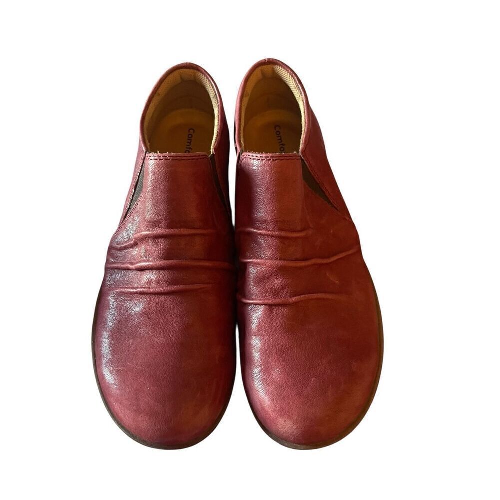 Comfortiva Womens Wine Align Footbed Leather Slip On Florian Shoes Size 9.5M